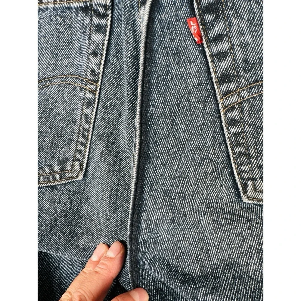 Vintage Levi's 550 Relaxed Fit Jeans 34x34 USA Made Stonewash Denim